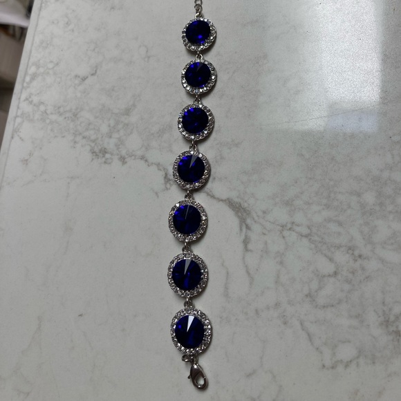 Sapphire bracelet 7 round dark sapphire 184 round clear crystals 9”L Silvertone - Picture 6 of 7